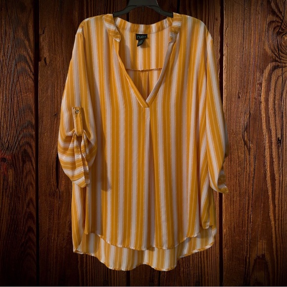 Forever 21 Tops - Forever 21 Blouse